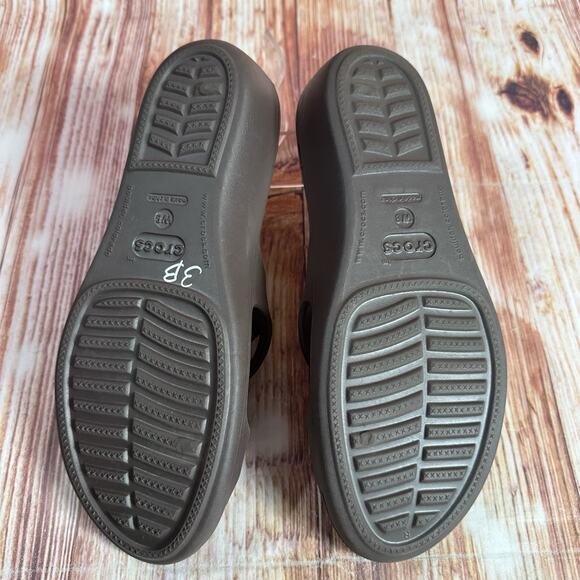 Crocs PATRICIA Size 8 Brown Low Wedge Heel Triple 3 Strap Slides Sandals Shoes - Picture 8 of 9